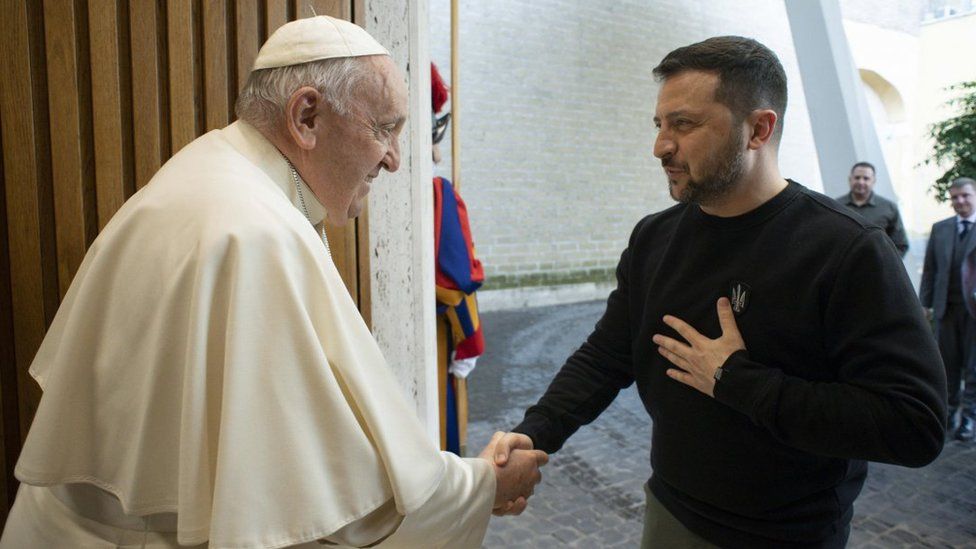 Pope tells Zelensky he is 